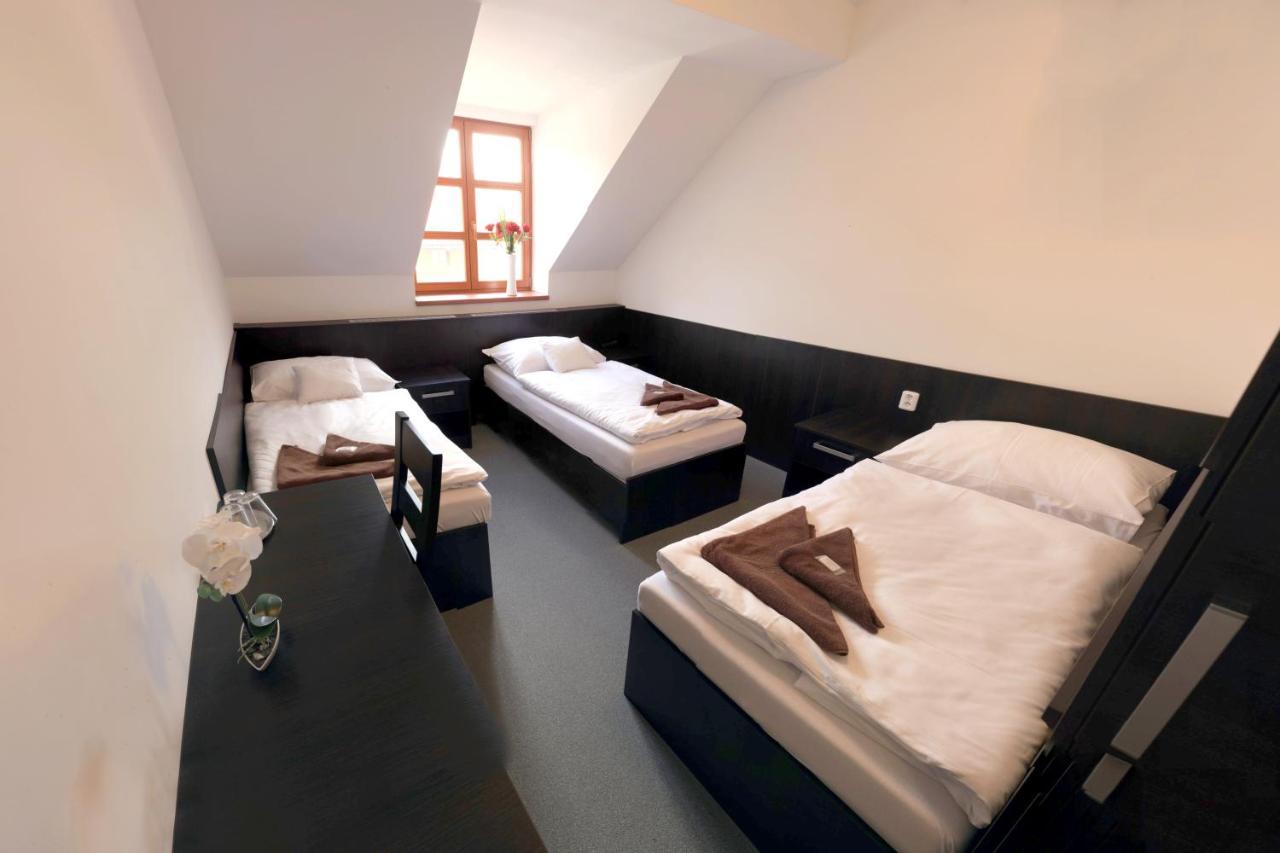 Stirinska Stodola U Prahy Hotell Kamenice Exteriör bild