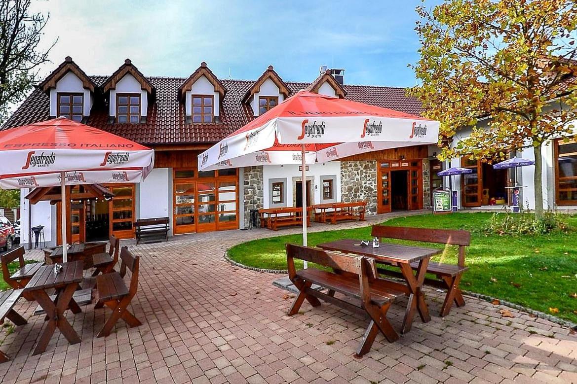 Stirinska Stodola U Prahy Hotell Kamenice Exteriör bild