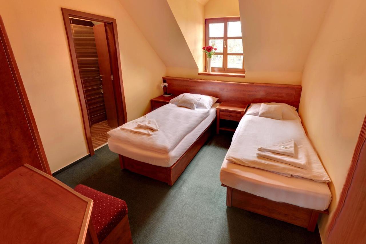 Stirinska Stodola U Prahy Hotell Kamenice Exteriör bild